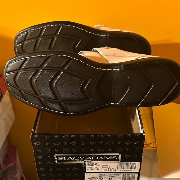 Stacy Adams Classic White Slip-On Shoes - Picture 4 of 6